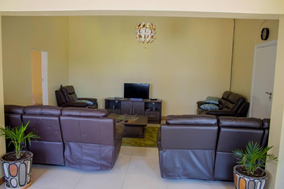 Lynm Residence ฮาราเร ภายนอก รูปภาพ